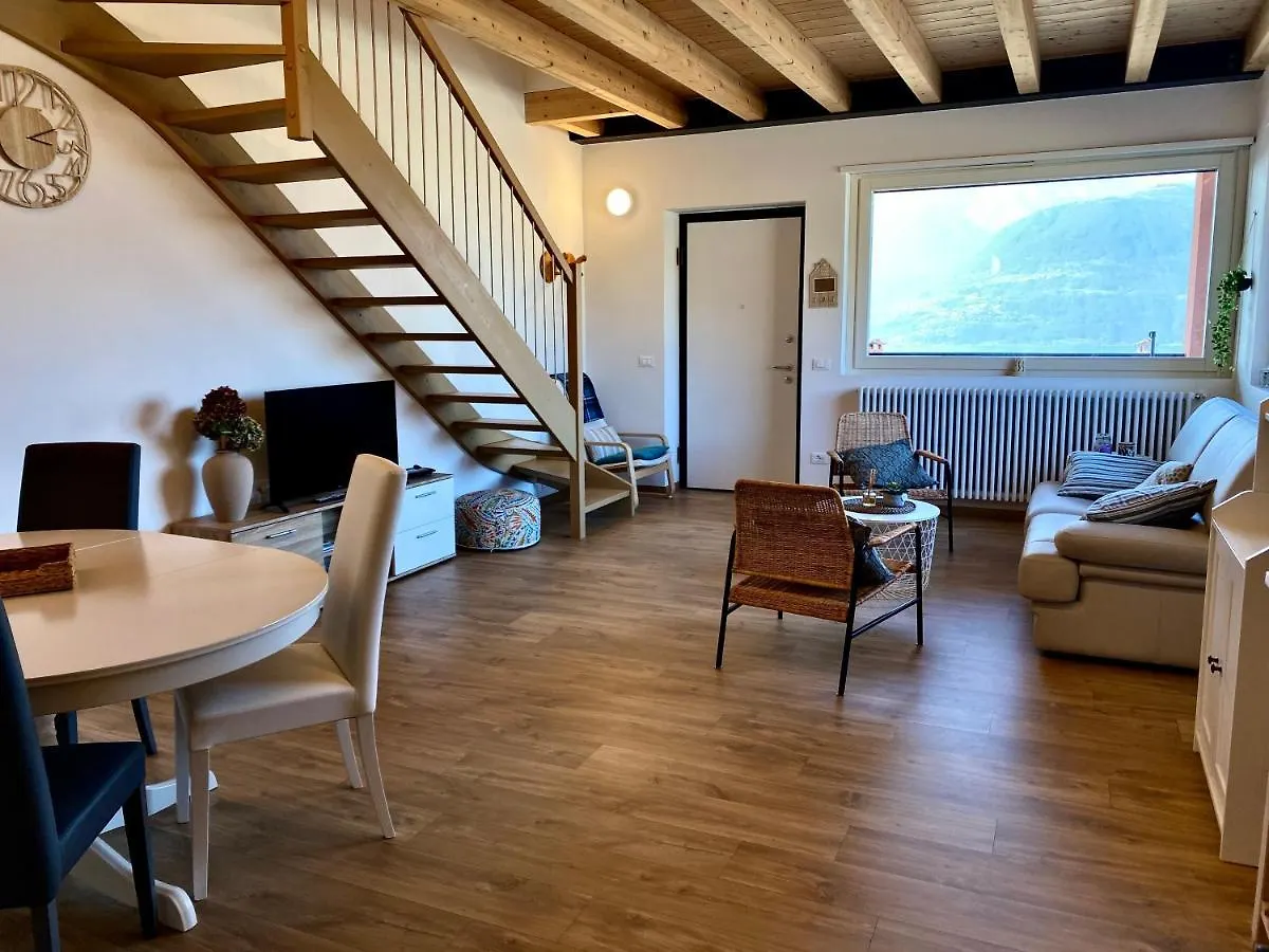 Holiday home Casa Zoe Villa Colico Italy