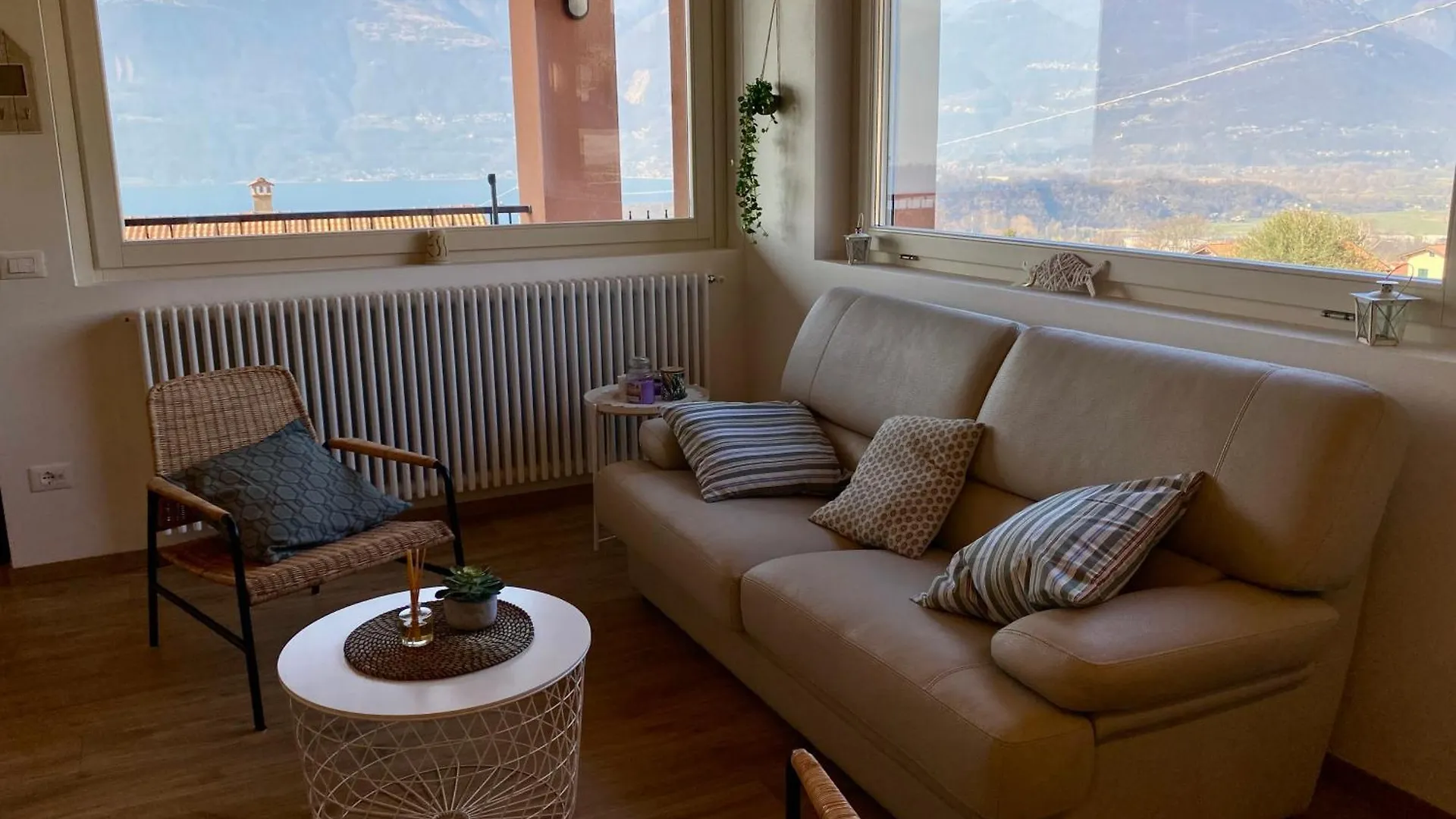 Casa Zoe Villa Colico Italy